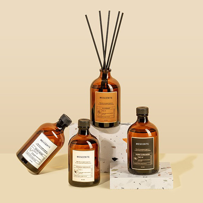 Nagy fekete és arany 100 ml irizáló luxusüveg színes pálcikák Fiber Reed diffuzor légfrissítő oldószer