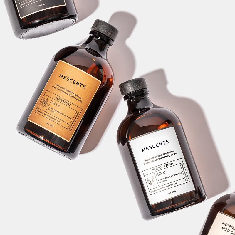 Nagy fekete és arany 100 ml irizáló luxusüveg színes pálcikák Fiber Reed diffuzor légfrissítő oldószer