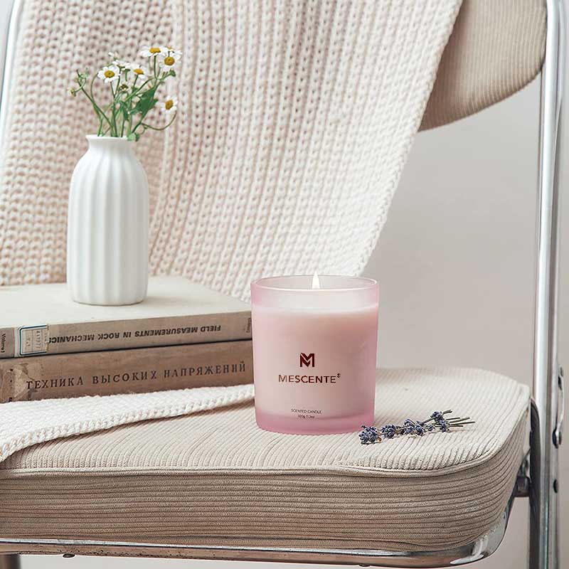 M&Scent nagykereskedelme egyéni luxus legkeresettebb saját márkás kanóc levendula szójaviasz illatos gyertyák