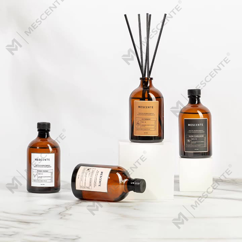 Nagy fekete és arany 100 ml irizáló luxusüveg színes pálcikák Fiber Reed diffúzor légfrissítő oldószer