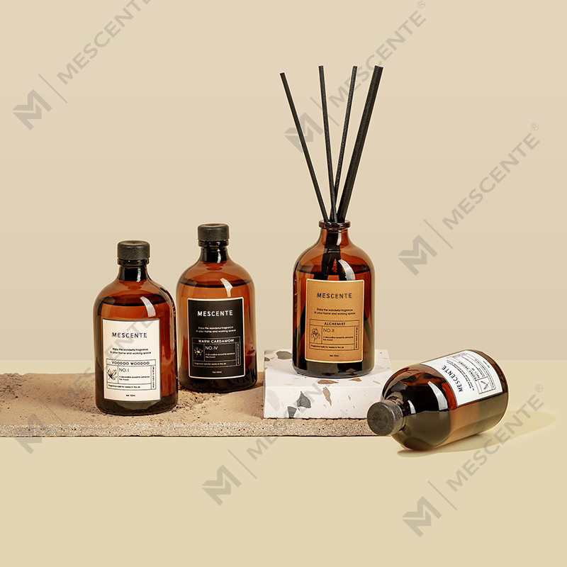 Nagy fekete és arany 100 ml irizáló luxusüveg színes pálcikák Fiber Reed diffúzor légfrissítő oldószer