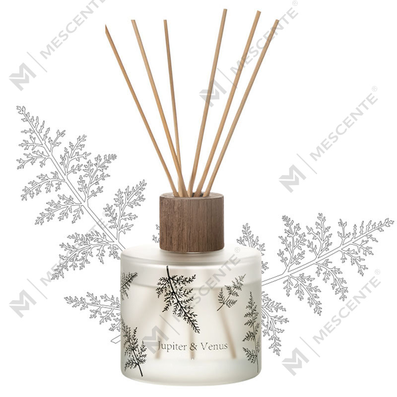 M&Scent nagykereskedelmi luxus egyedi dekoratív borostyán üveg No Fire egyedi átlátszó virág aroma nád diffúzor