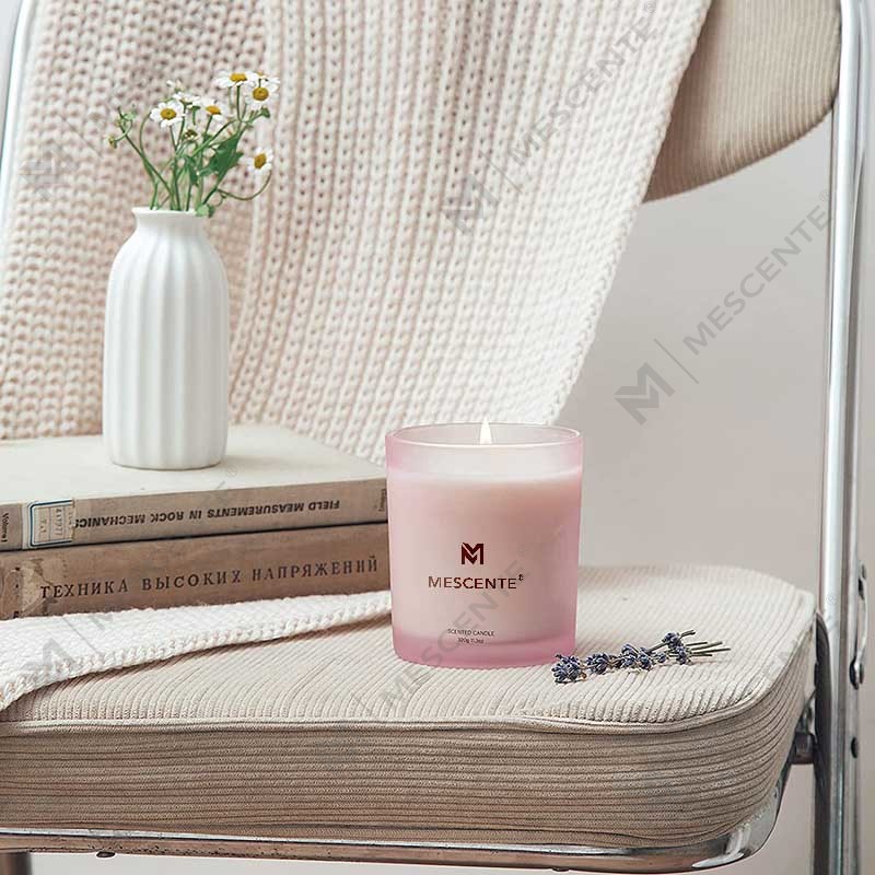 M&Scent nagykereskedelme egyéni luxus legkeresettebb saját márkás kanóc levendula szójaviasz illatos gyertyák