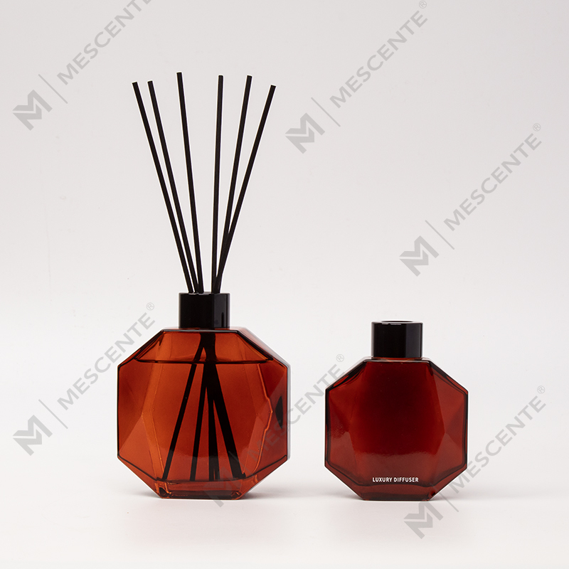 M&Scent nagykereskedelmi luxus egyedi mini palack aromaterápiás náddiffúzor olaj díszdobozban