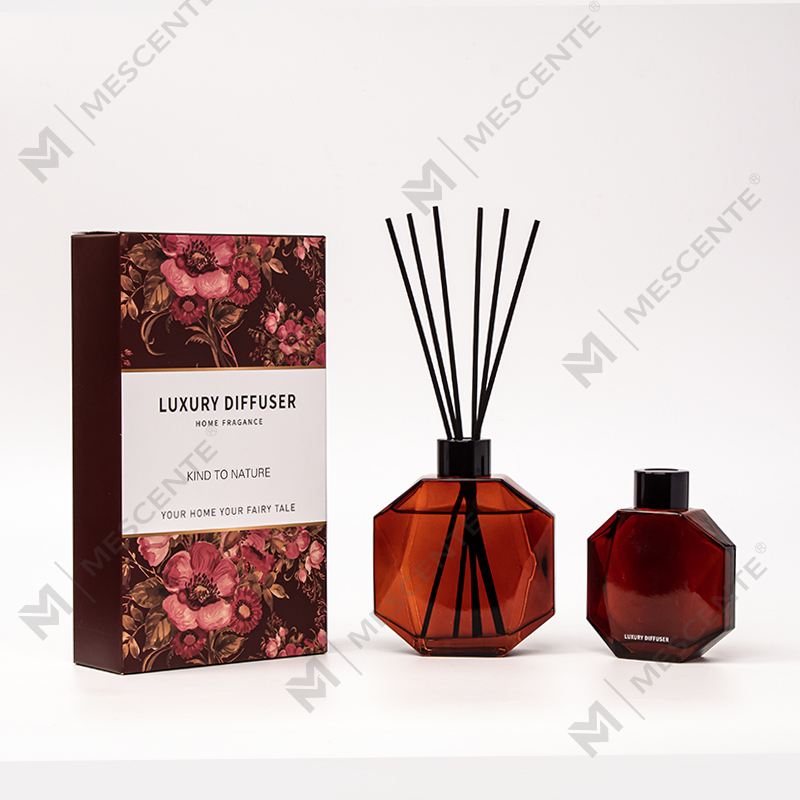 M&Scent nagykereskedelmi luxus egyedi mini palack aromaterápiás náddiffúzor olaj díszdobozban