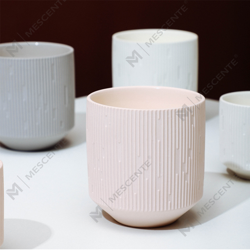 M&Scent nagykereskedelmi luxus kerámia üres négyzetes matt fekete egyedi borostyán gyertyaüvegek fa fedelekkel