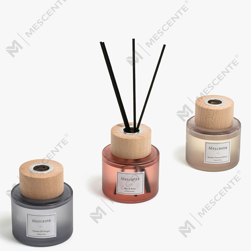 M&Scent nagykereskedelmi luxus saját márkás üvegpalackos náddiffúzor dugóval